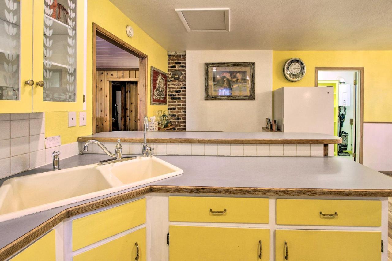 Cozy Home With Hot Tub Half Mi To Salmon River! Exterior foto